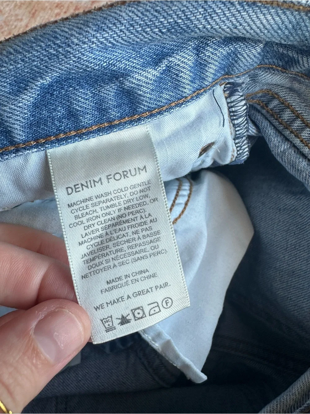 Aritzia Denim Forum Joni Loose Long Short Picture This Bleu organic cotton sz 25